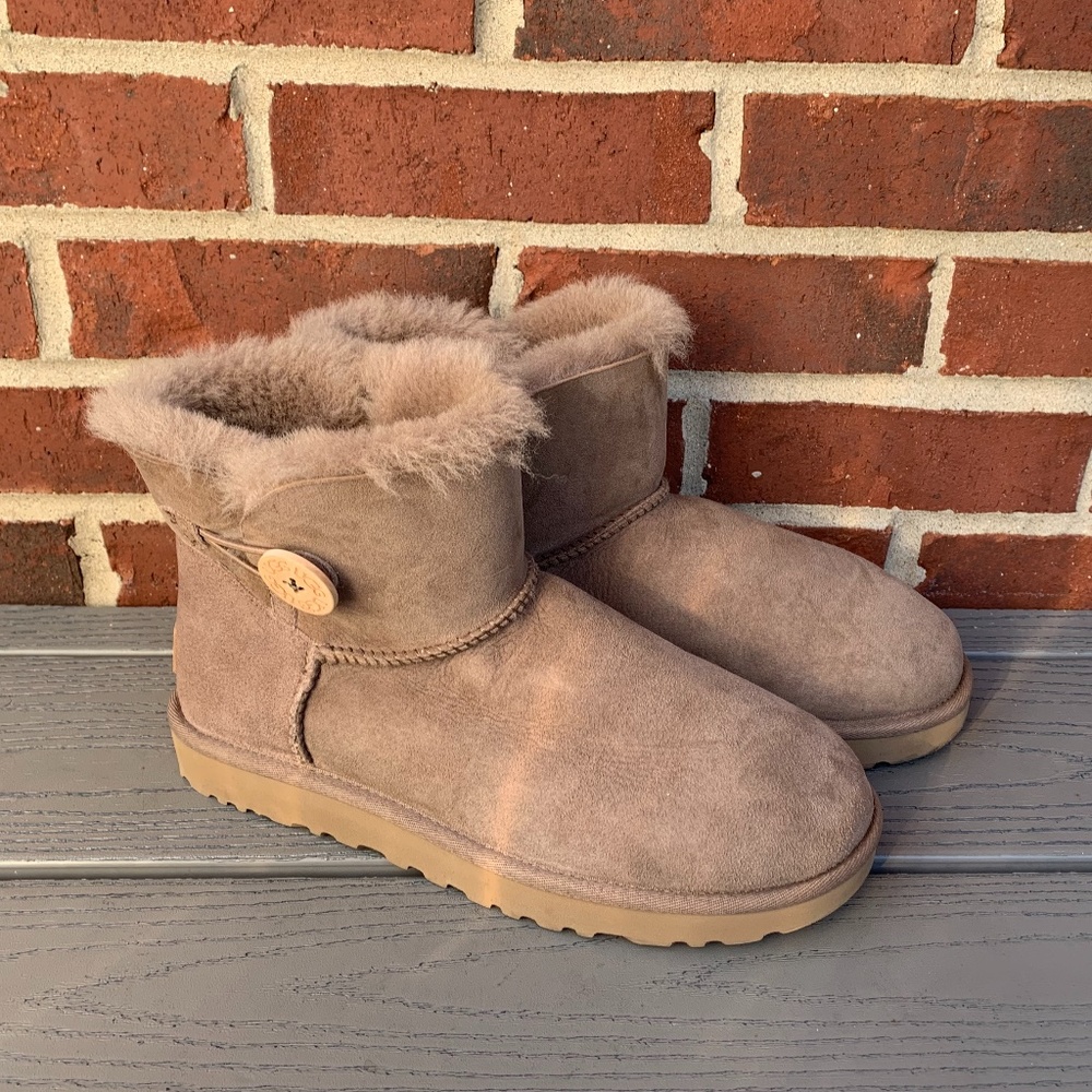 UGG Caribou Suede Short Bailey Button Booties